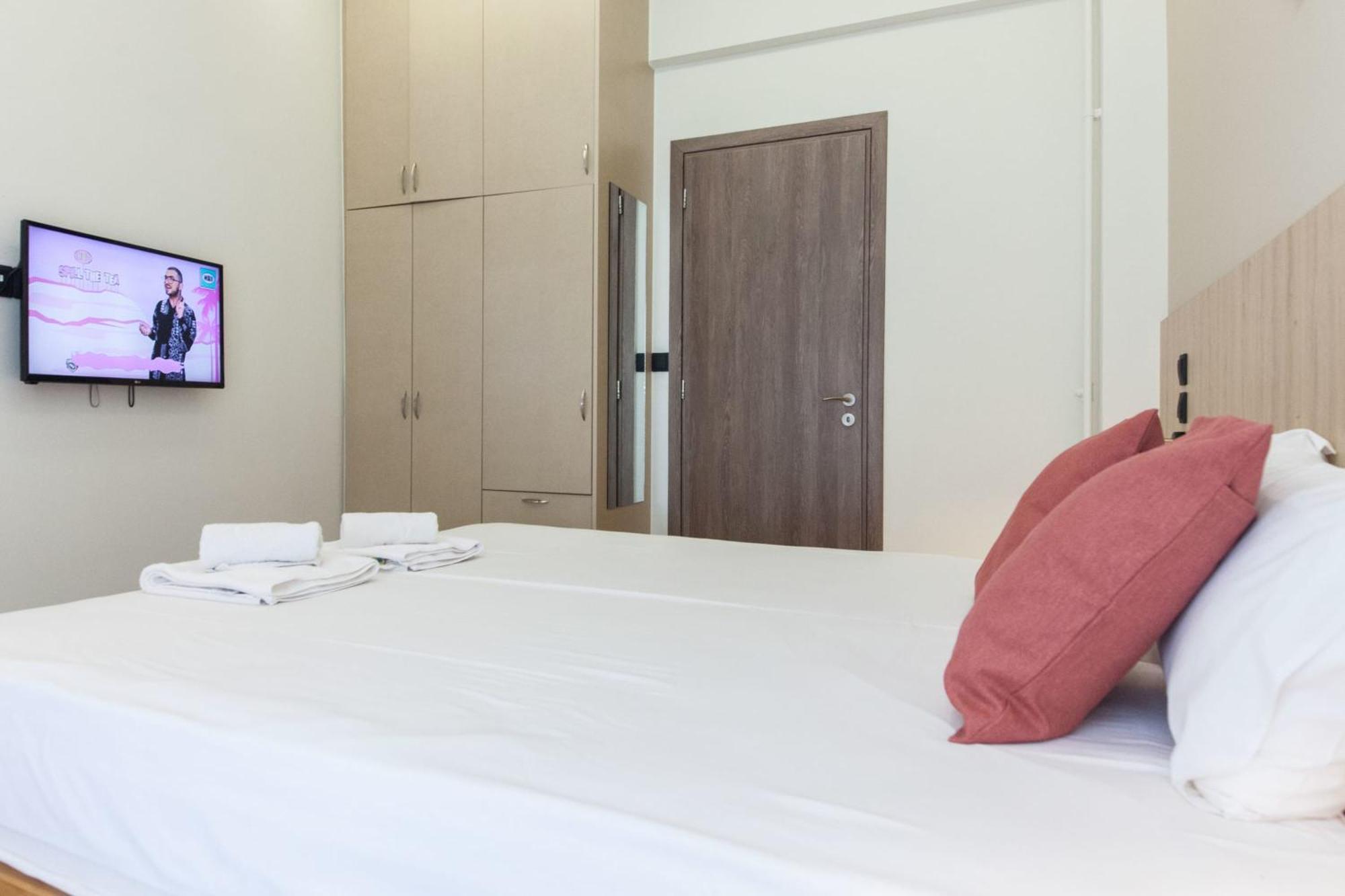 Acropolis View Modern Deluxe With Balcony Apartment *